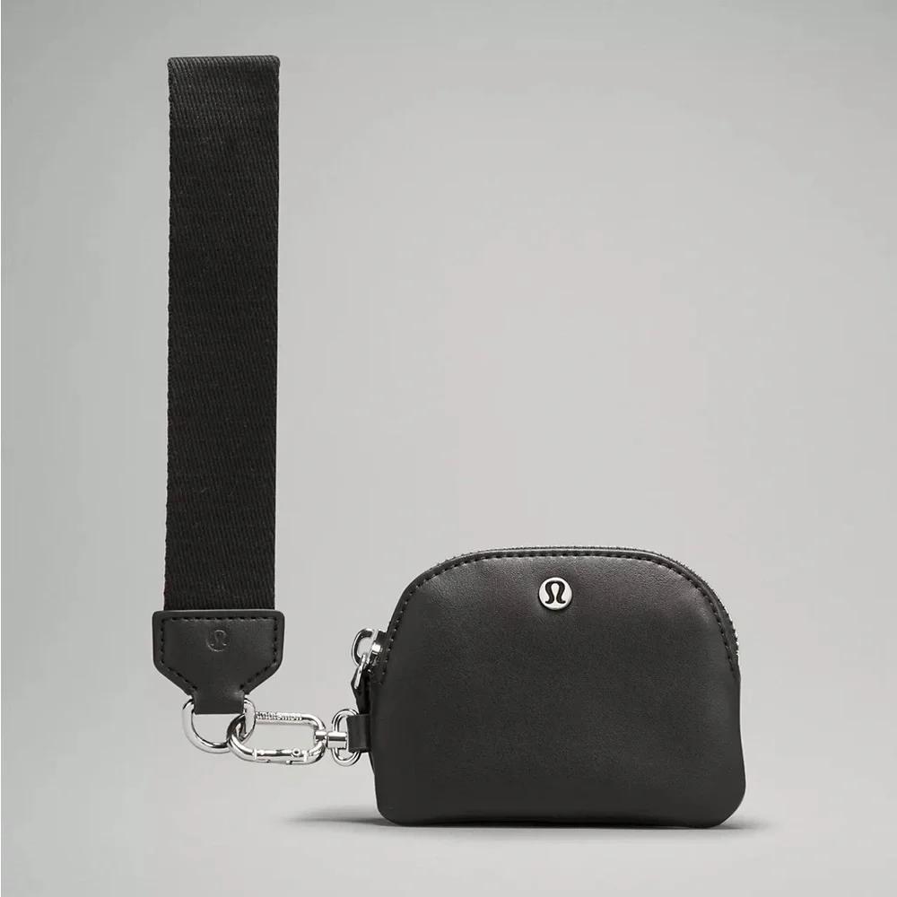Lululemon Dual Pouch Wristlet Leather Alternative Black/Silver—NWT